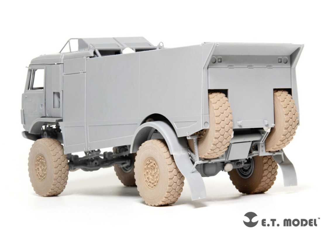 Model Kit Zvezda - Modell 1/35 KAMAZ-43509 LKW mit abgefallenen