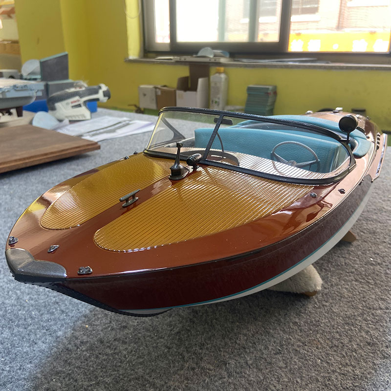 Model Kit Yacht - 1/10 Ferngesteuertes Boot-Modellbausatz Riva Classic Yacht
