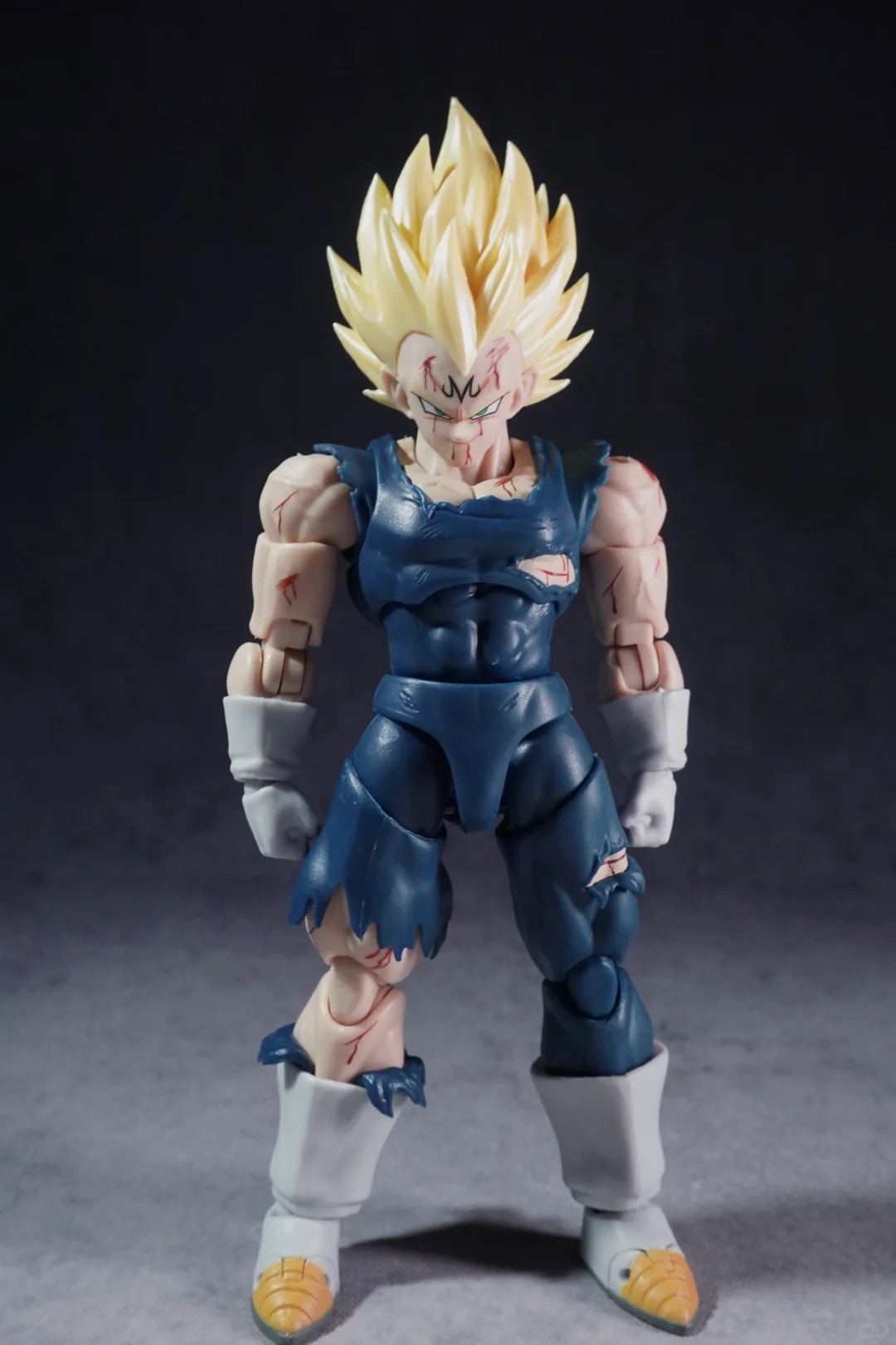Auf Lager BlackHole&TK Beschäd – Model Kit Vegeta Bewertung und Preis